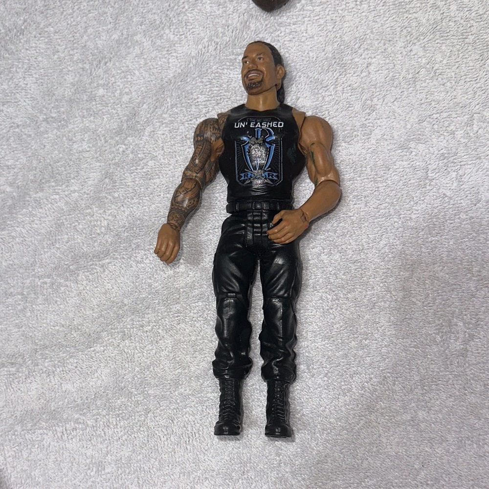 Roman Reigns 2020 WWE Mattel Basic Series 105 Action Figure